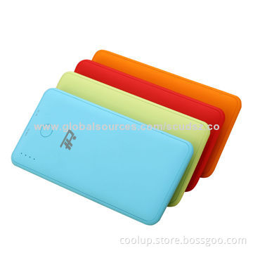 Small Size Power Banks, Perfect Match Size, Rubber Finish, Compact Design, Six Colors Available